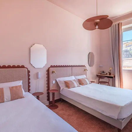 Louvia Otel 2*