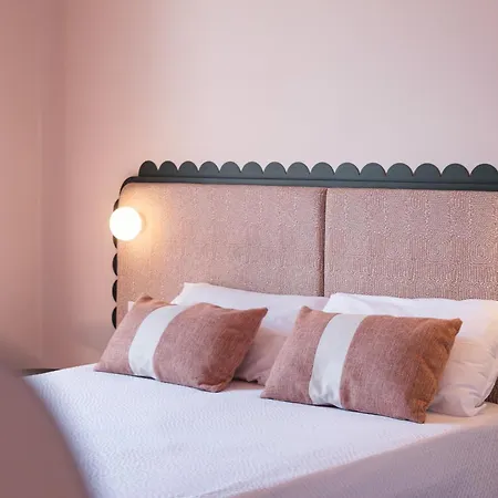 Otel Louvia 2*