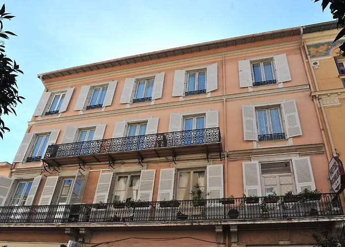 Louvia 2* Menton